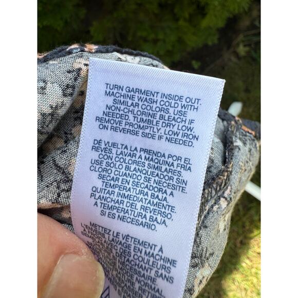 Angels Forever Young Floral Top Size Large - Picture 8 of 8